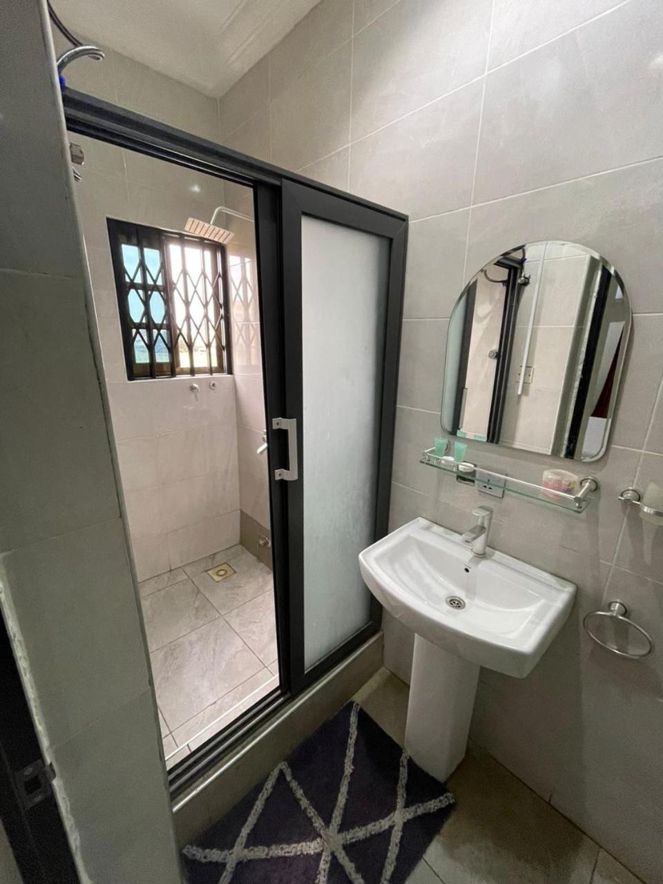 Cloud9 Luxury Apartments Accra Exteriör bild